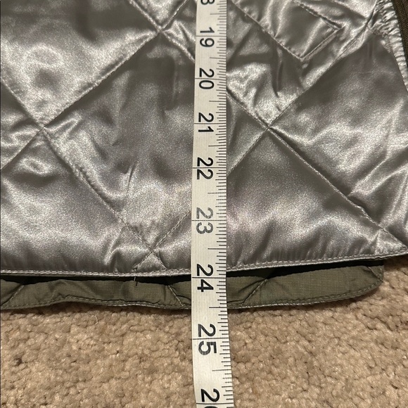 Olive Green Quilted Down Vest reversible size XL - Picture 7 of 8